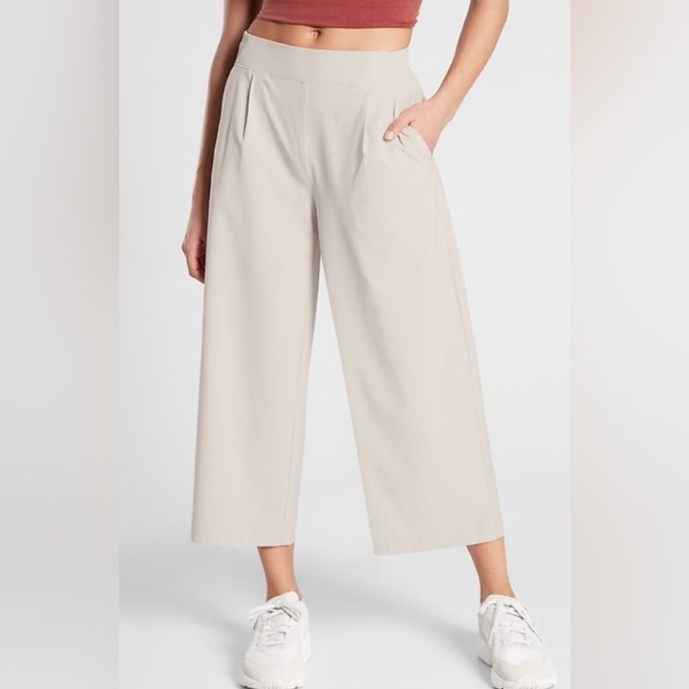 Athleta Wide Leg Cropped Pants in Light Beige